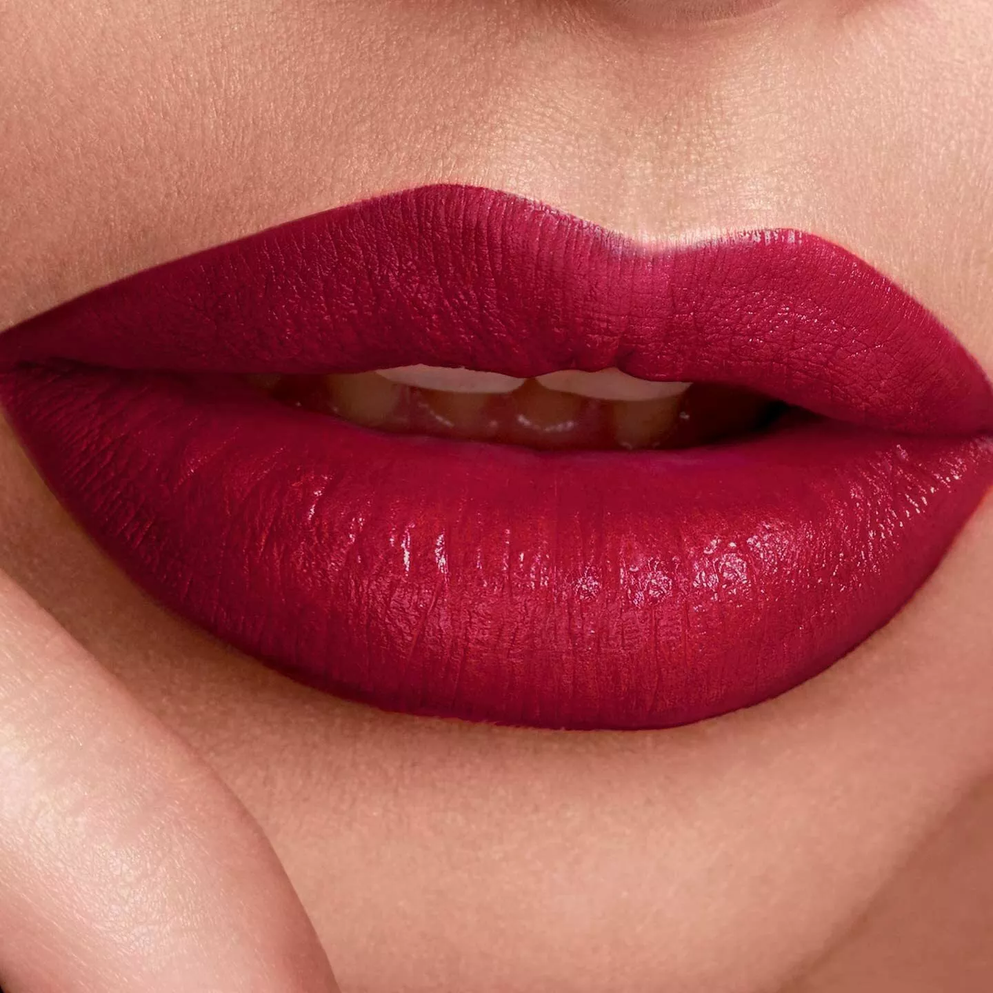 MAYBELLINE COLOR SENSATIONAL LIPSTICK 547 PLEASURE ME RED